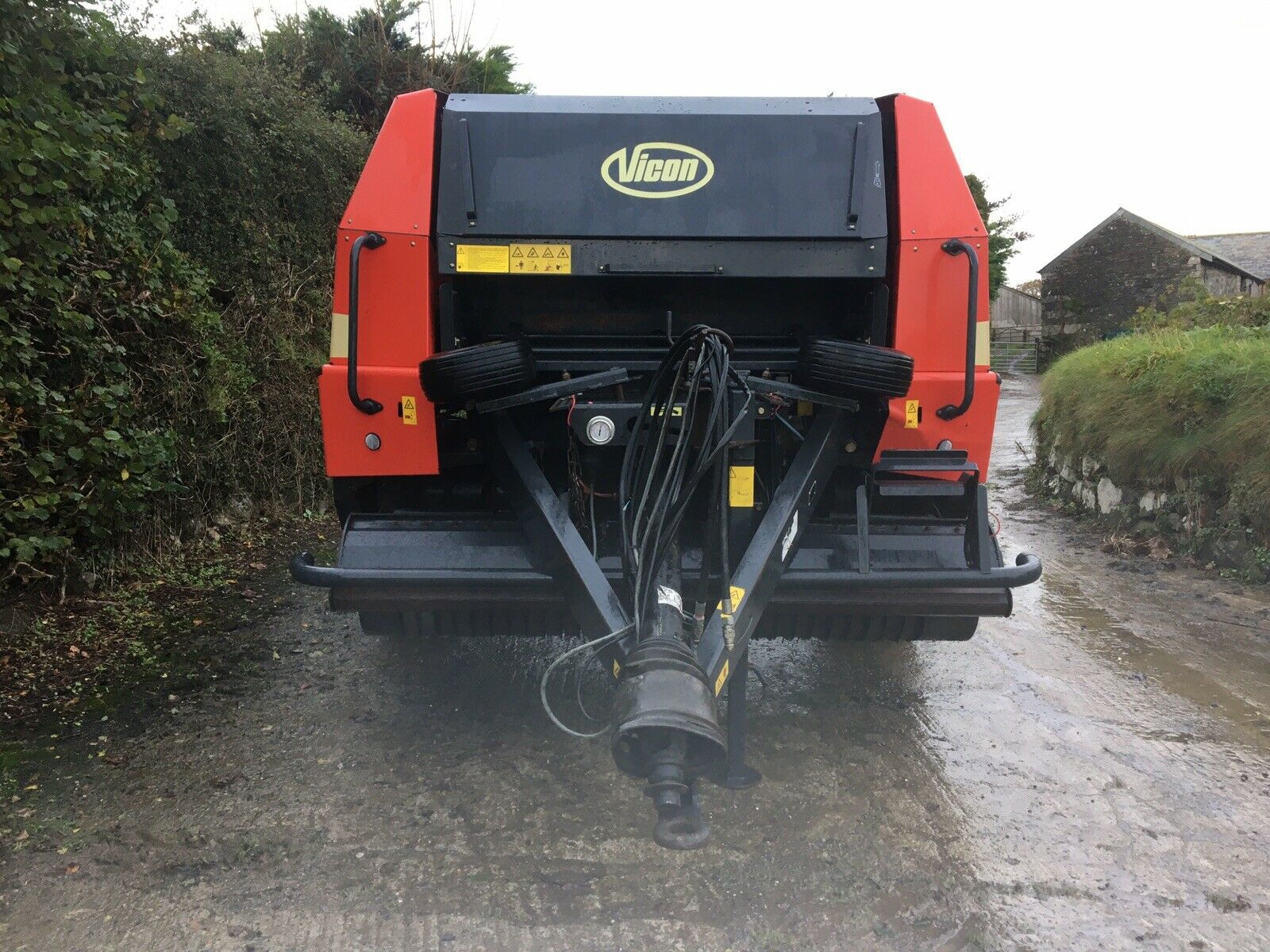 Vicon RF2235 Round Baler