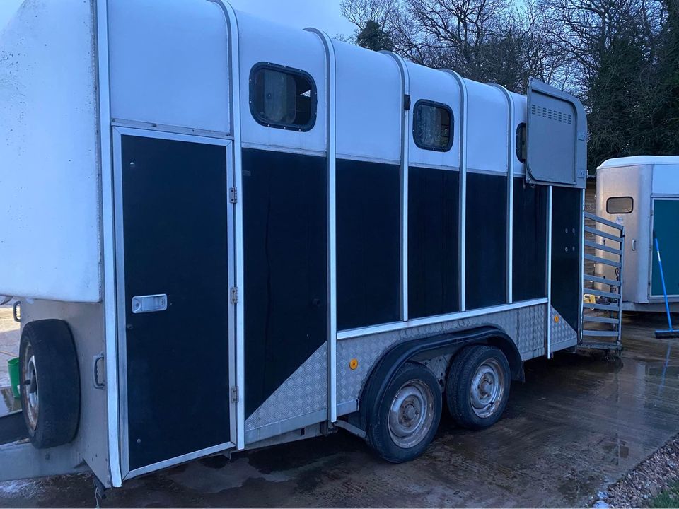 Ifor Williams HB610 Horsebox Trailer