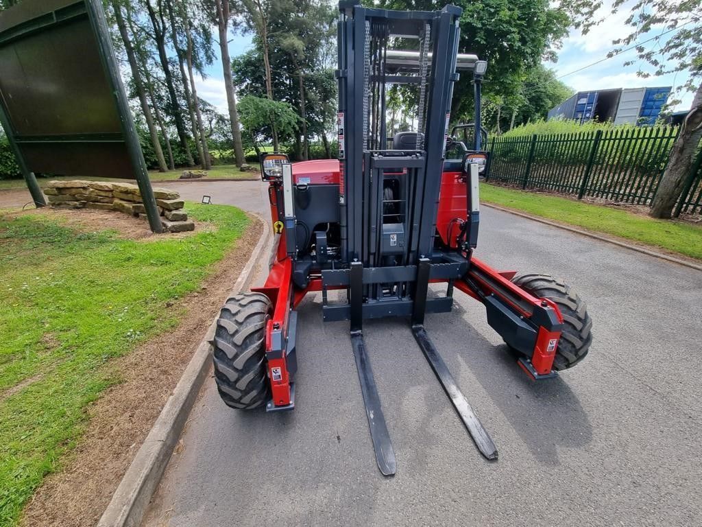 Moffett M5 25.3NX Truck-mounted Forklift