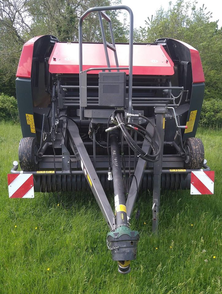 Vicon RB3130F XtraCut Round Baler