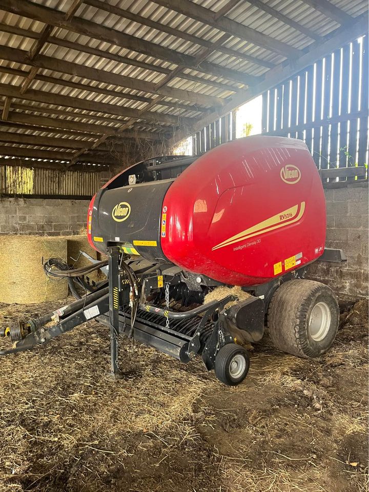 Vicon RV5216 Belt Baler